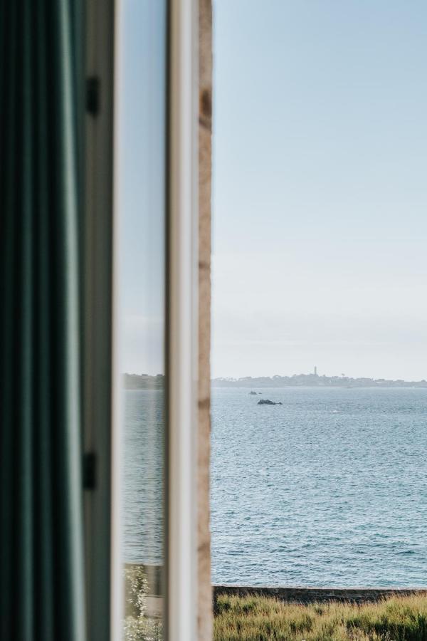 Hôtel Aux Tamaris - Vue Mer Roscoff Exterior foto